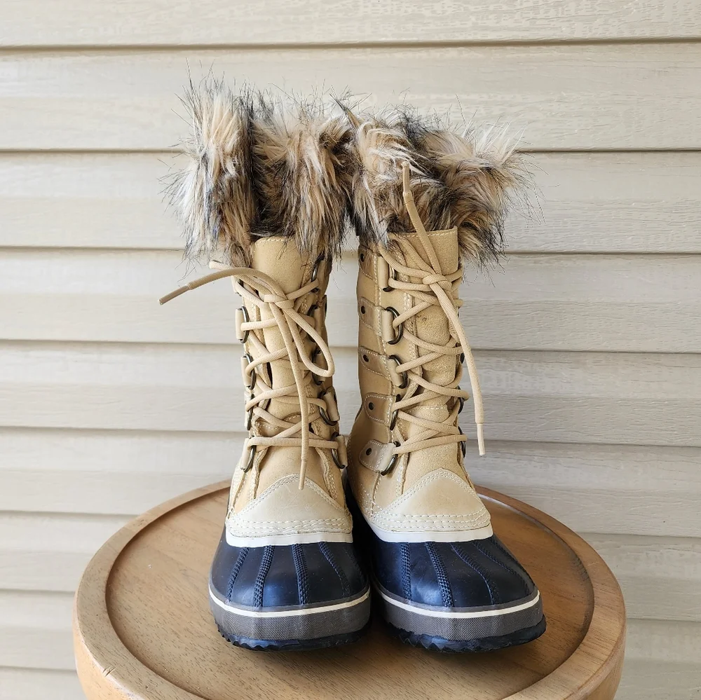 Sorel women's Joan of Arctic snow boots size 7